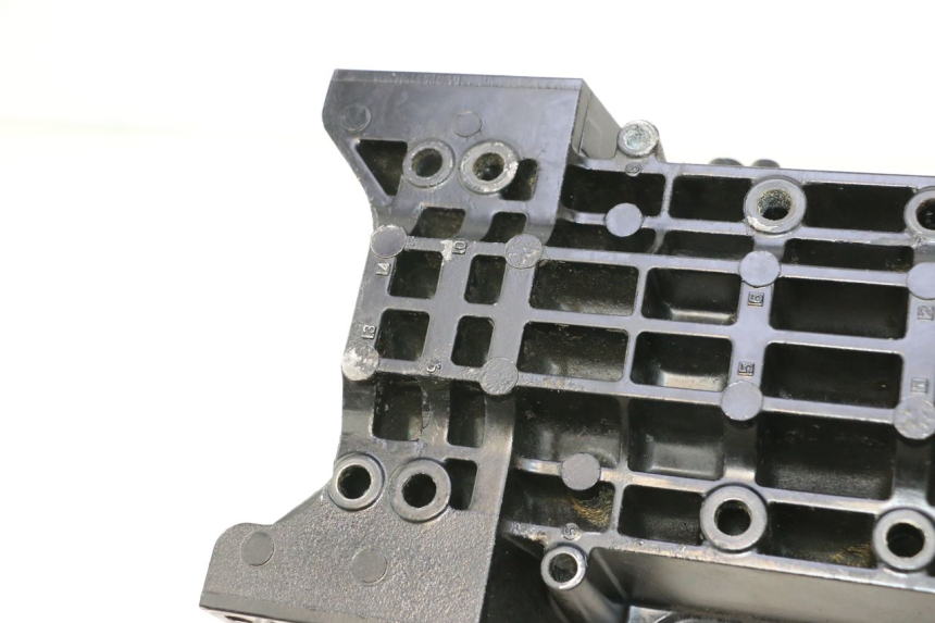 photo de KURBELGEHÄUSE YAMAHA WAVE RUNNER GP R 1200 (2000 - 2003) - Details der Befestigungspunkte