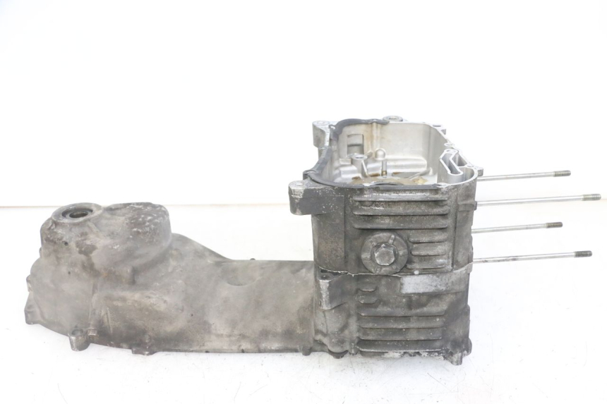 photo de UNTERER MOTORBLOCK YAMAHA XMAX X-MAX 125 (2006 - 2009) - Details der Befestigungspunkte