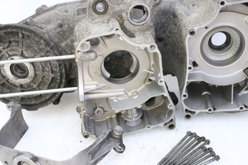 photo de UNTERER MOTORBLOCK YAMAHA X-MAX XMAX 250 (2006 - 2009) - Profilansicht des Ersatzteils