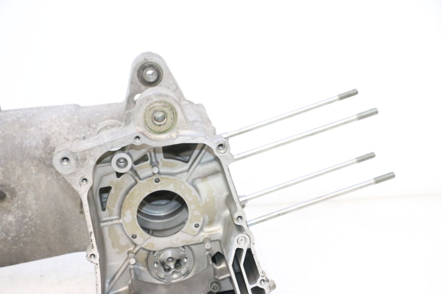 photo de UNTERER MOTORBLOCK YAMAHA XMAX X-MAX 125 (2006 - 2009) - Fokus auf die Struktur