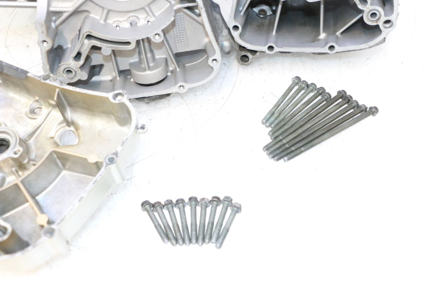 photo de UNTERER MOTORBLOCK YAMAHA XMAX X-MAX 125 (2006 - 2009) - Zoom auf Gebrauchszustand
