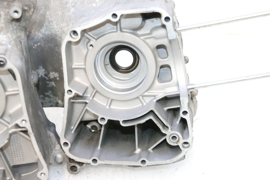 photo de UNTERER MOTORBLOCK YAMAHA XMAX X-MAX 125 (2006 - 2009) - Gesamtansicht des Produkts