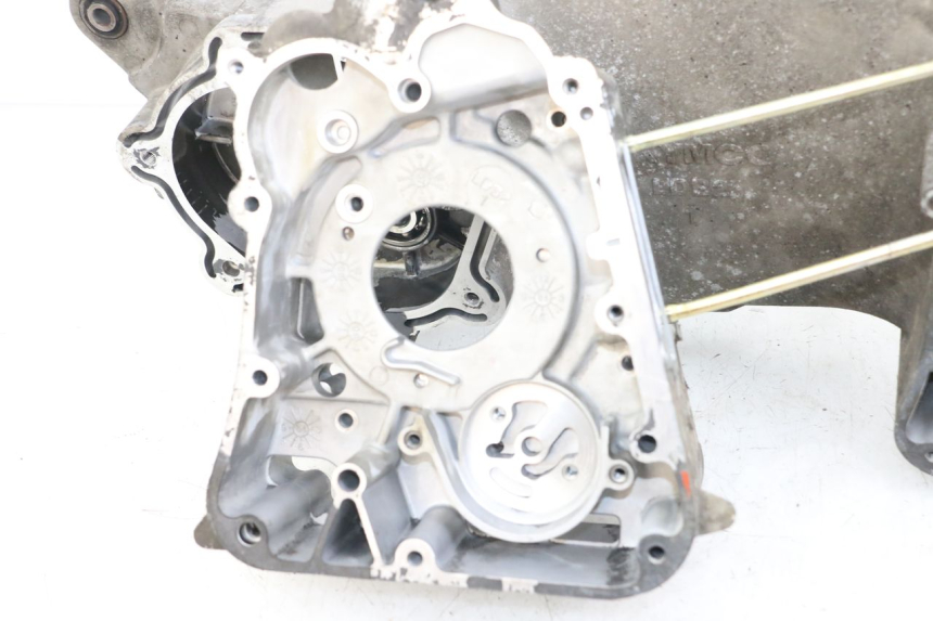 photo de Motorblock-Unterteil KYMCO XCITING 250 (2006 - 2009) - Detaillierte Sichtprüfung