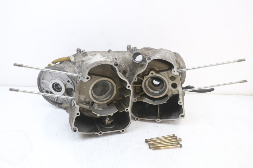 photo de UNTERER MOTORBLOCK YAMAHA YP MAJESTY 125 (2002 - 2006) - Detailansicht des Bauteils