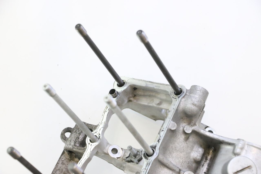 photo de KURBELGEHÄUSE YAMAHA YZF R GENESIS 750 (1993 - 1998) - Hochauflösende Nahaufnahme