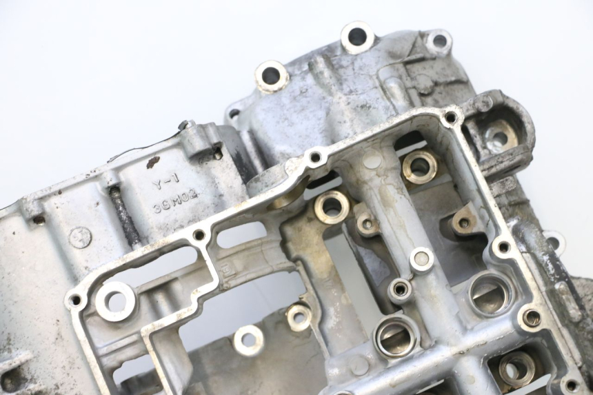 photo de KURBELGEHÄUSE YAMAHA YZF R GENESIS 750 (1993 - 1998) - Fokus auf die Struktur