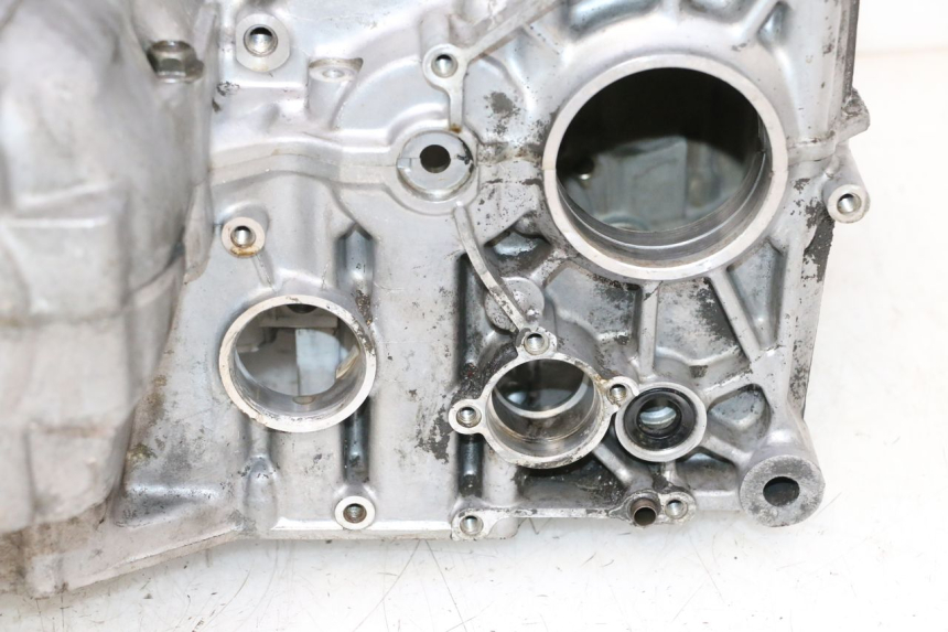 photo de KURBELGEHÄUSE YAMAHA YZF R GENESIS 750 (1993 - 1998) - Details der Befestigungspunkte