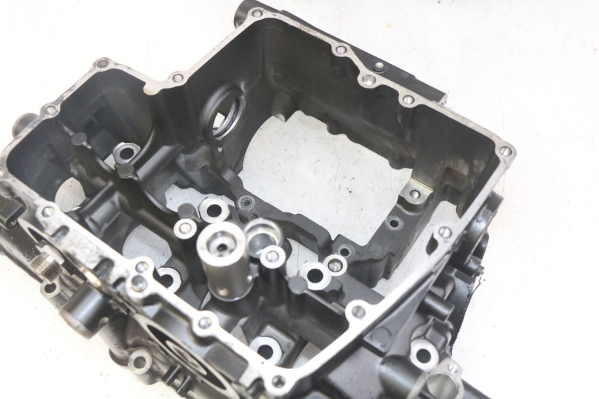 photo de MOTORBLOCK-UNTERTEIL YAMAHA YZF R1 1000 (2007 - 2008) - Weitere Ansicht des Artikels