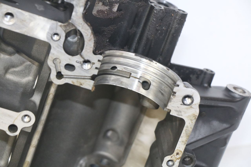 photo de MOTORBLOCK-UNTERTEIL YAMAHA YZF R1 1000 (2007 - 2008) - Zoom auf Komponenten