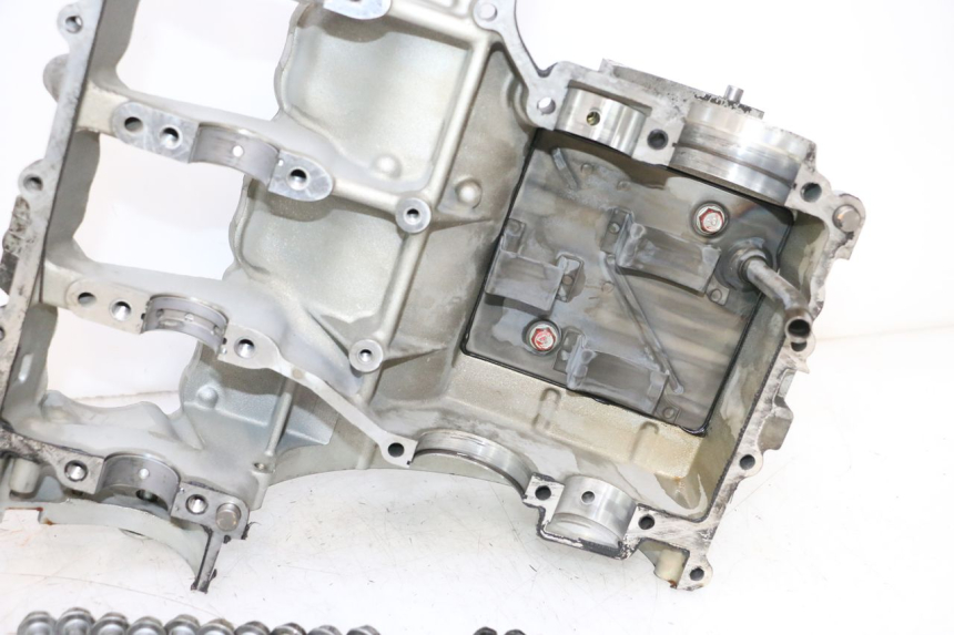 photo de KURBELGEHÄUSE KAWASAKI ZX-6R ZX6R 600 (2000 - 2002) - Fokus auf die Struktur