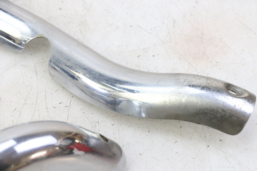 photo de Auspuffkrümmer HYOSUNG GV AQUILA 125 (2000 - 2009) - Oberflächenzustand und Material