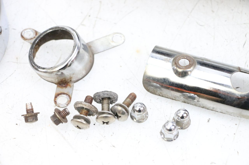 photo de AUSPUFFBLENDE KYMCO GRAND DINK 125 (2002 - 2007) - Charakteristische Merkmale