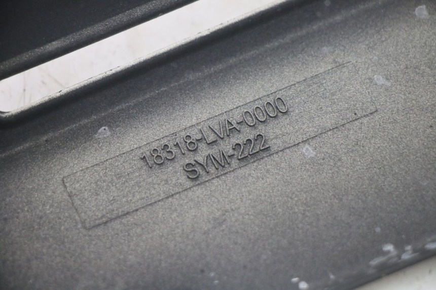 photo de AUSPUFFBLENDE SYM GTS EVO 125 (2009 - 2013) - Kennzeichnungen und Originalreferenzen