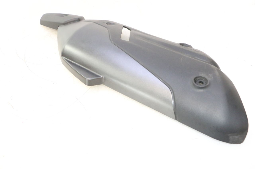 photo de AUSPUFFBLENDE PIAGGIO MP3 HPE 530 (2022 - 2026) - Oberflächenzustand und Material