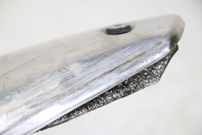 photo de AUSPUFFBLENDE PIAGGIO VESPA S 2T 50 (2007 - 2014) - Zoom auf Gebrauchszustand