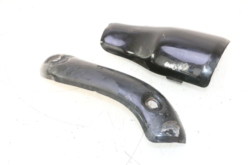 photo de AUSPUFFBLENDE HONDA XRV AFRICA TWIN 750 (1990 - 1992) - Technische Nahaufnahme