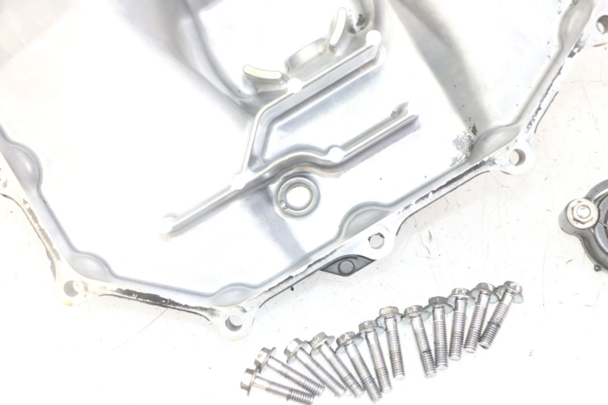 photo de ÖLWANNE HONDA CB R 1000 (2018 - 2023) - Details der Befestigungspunkte