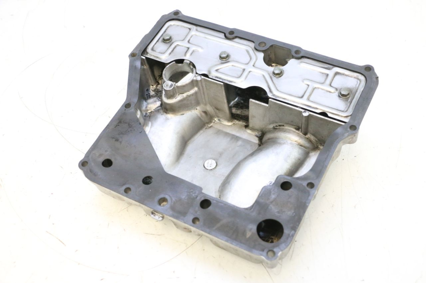 photo de ÖLWANNE YAMAHA YZF R GENESIS 750 (1993 - 1998) - Details der Befestigungspunkte