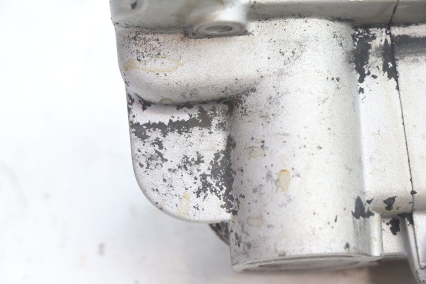 photo de ÖLWANNE PIAGGIO ZIP 4T 50 (2018 - 2020) - Details der Befestigungspunkte