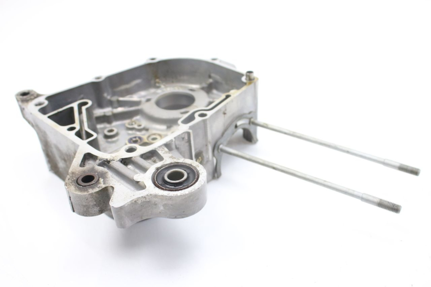 photo de RECHTER MOTORDECKEL KYMCO AGILITY DELIVERY 4T 50 (2018 - 2023) - Zoom auf Gebrauchszustand