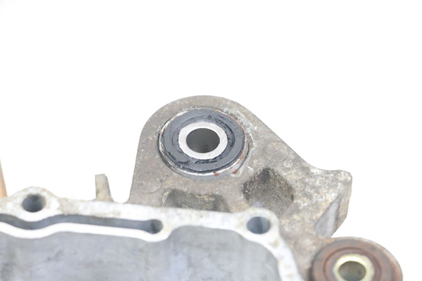 photo de RECHTER MOTORDECKEL SYM FIDDLE 2 50 (2008 - 2013) - Details der Befestigungspunkte