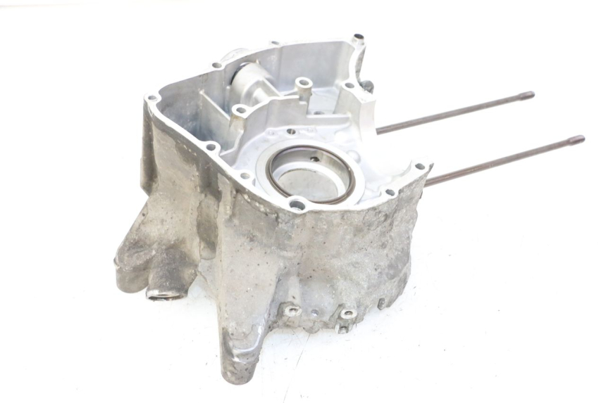 photo de RECHTER MOTORDECKEL MBK MW TRYPTIK 125 (2014 - 2016) - Detailansicht des Bauteils