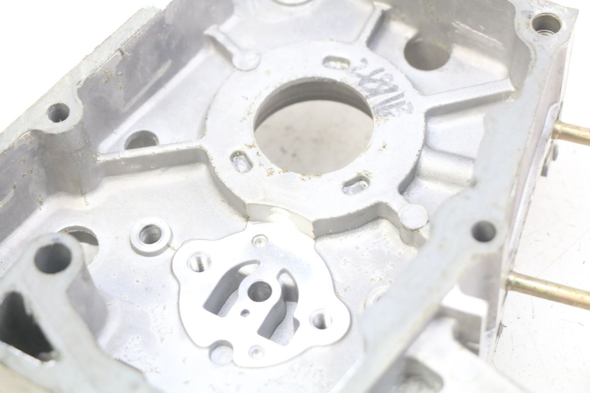 photo de KURBELGEHÄUSE RECHTS SYM ORBIT III 3 4T 50 (2021 - 2025) - Oberflächenzustand und Material