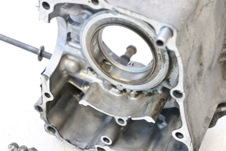 photo de KURBELGEHÄUSE RECHTS HONDA PCX (JF57/JF64) 125 (2014 - 2018) - Details der Befestigungspunkte