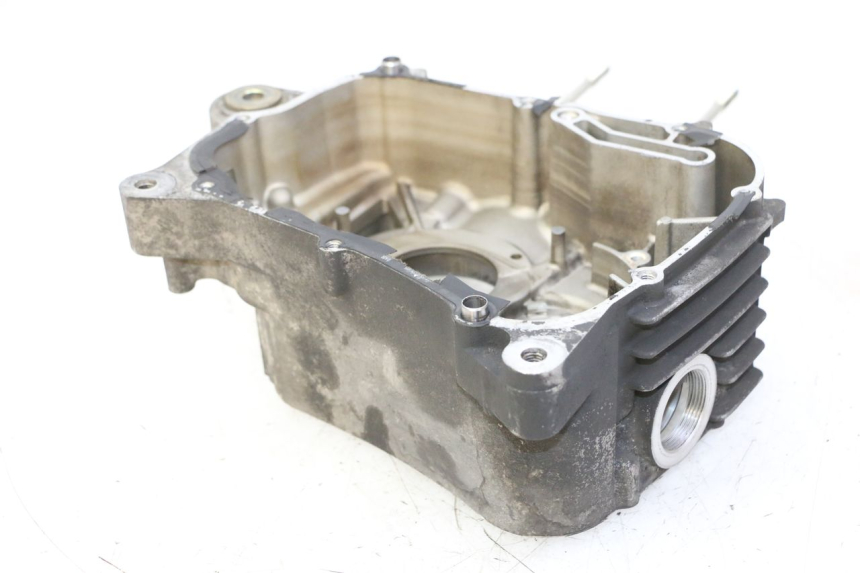 photo de KURBELGEHÄUSE RECHTS YAMAHA X-MAX XMAX 125 (2010 - 2013) - Details der Befestigungspunkte