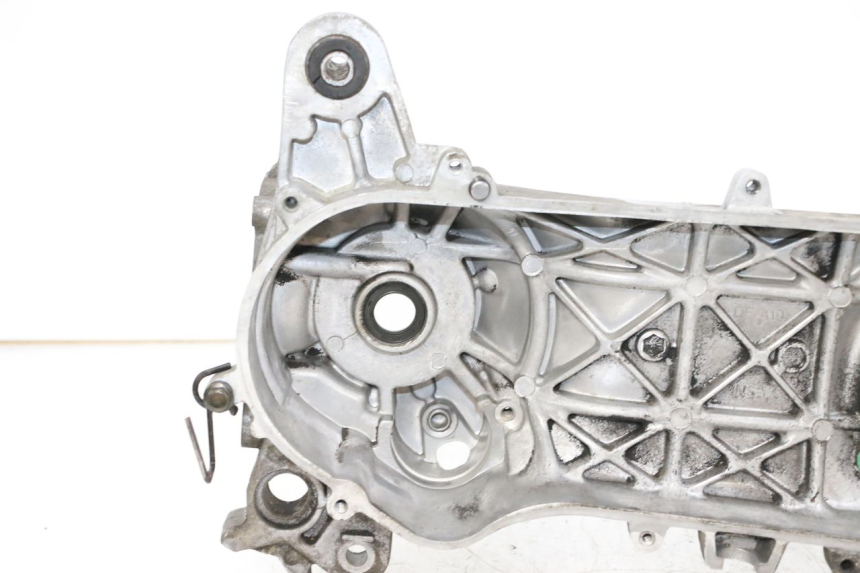 photo de KURBELGEHÄUSE LINKS PEUGEOT KISBEE 2T 50 (2010 - 2017) - Alternativer Blickwinkel