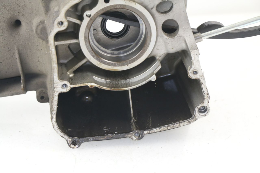 photo de KURBELGEHÄUSE LINKS YAMAHA YP MAJESTY 125 (2002 - 2006) - Technische Nahaufnahme