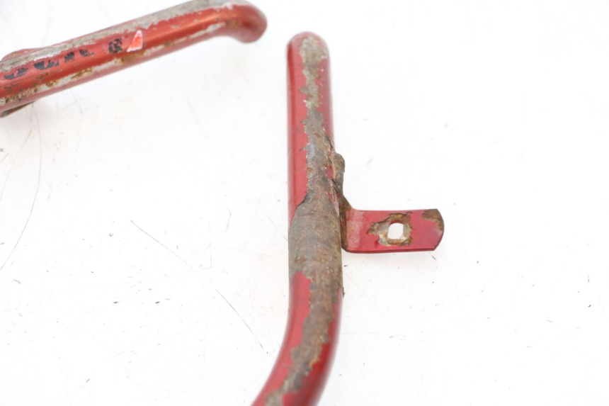 photo de MOTORSCHUTZBÜGEL PEUGEOT TREKKER 50 (1995 - 2004) - Details der Befestigungspunkte