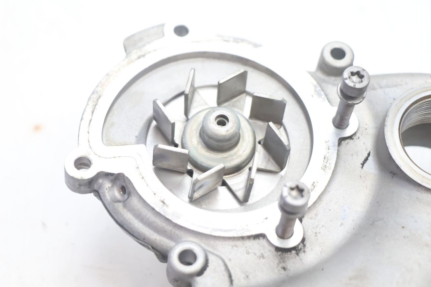 photo de WASSERPUMPENDECKEL  BMW C SPORT 650 (2015 - 2021) - Zoom auf Gebrauchszustand