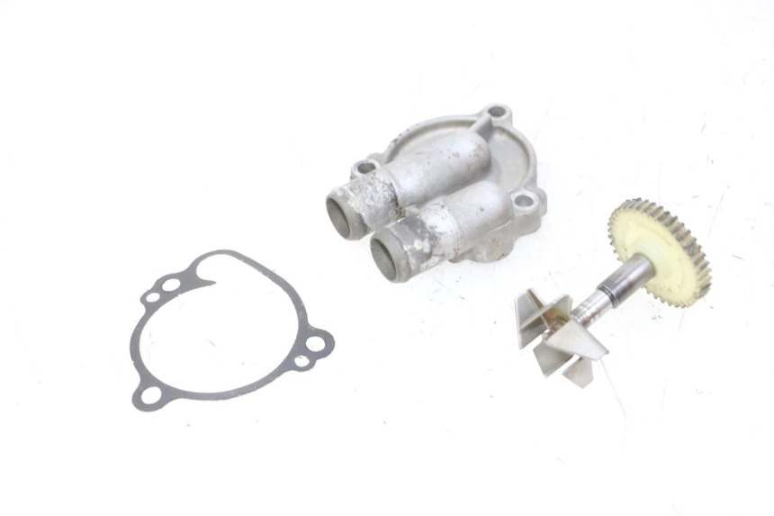 photo de WASSERPUMPENDECKEL  KAWASAKI KX 85 (2014 - 2021) - Detailansicht des Bauteils