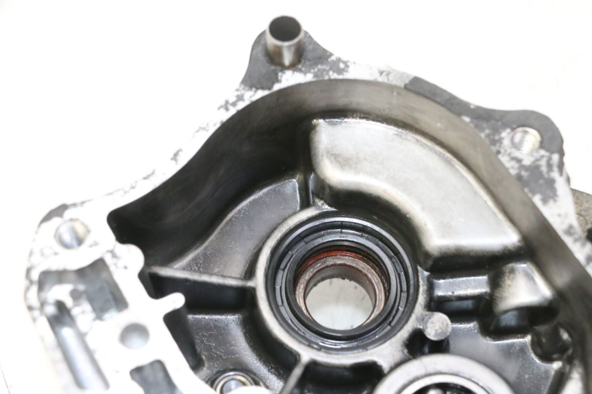 photo de GETRIEBEDECKEL KYMCO AGILITY 4T 50 (2005 - 2018) - Details der Befestigungspunkte