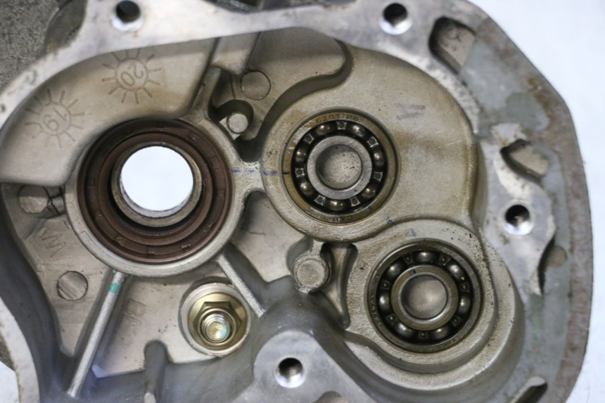 photo de GETRIEBEDECKEL SYM CROX 4T 50 (2016 - 2023) - Details der Befestigungspunkte