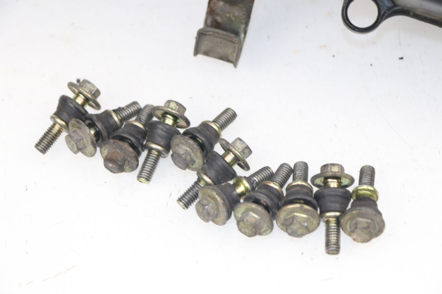 photo de VARIODECKEL KYMCO AGILITY CITY 50 (2008 - 2016) - Details der Befestigungspunkte