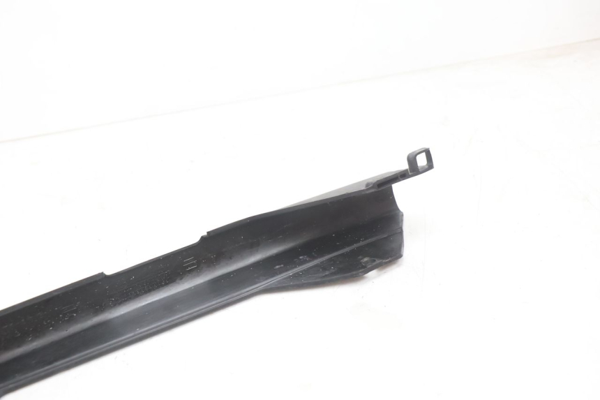 photo de KETTENSCHUTZ HONDA CB F HORNET 600 (2005 - 2006) - Details der Befestigungspunkte