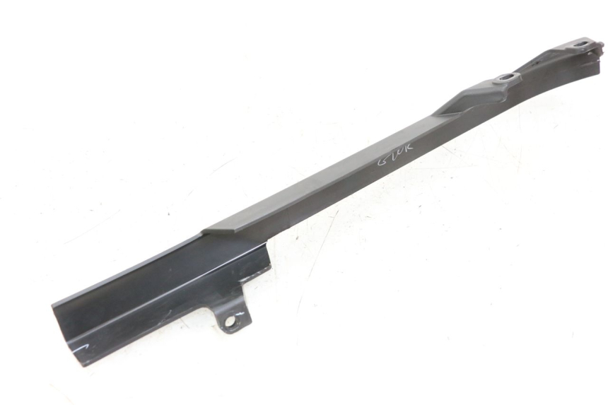 photo de KETTENSCHUTZ ROYAL ENFIELD CONTINENTAL GT 650 (2019 - 2024) - Zoom auf Gebrauchszustand