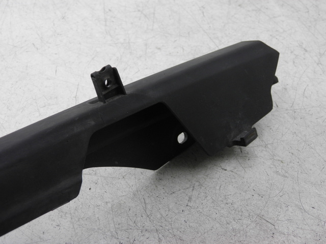 photo de KETTENSCHUTZ HONDA CBF 125 (2009 - 2015) - Details der Befestigungspunkte