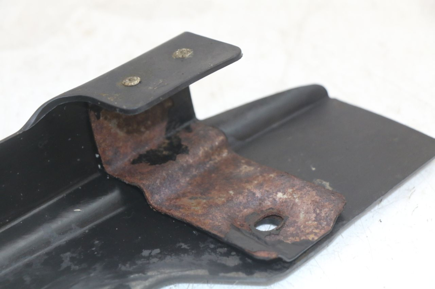 photo de KETTENSCHUTZ SUZUKI GS F 500 (2004 - 2007) - Oberflächenzustand und Material