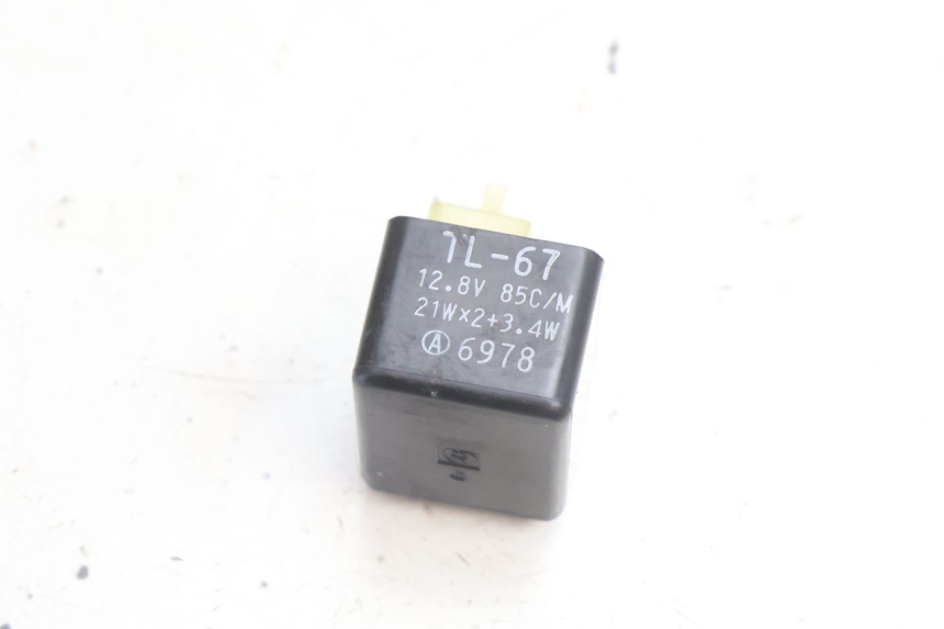 photo de BLINKERRELAIS SUZUKI BURGMAN 125 (2007 - 2014) - Technische Nahaufnahme