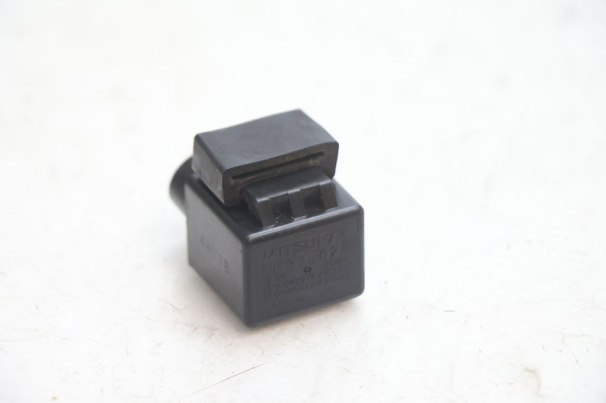 photo de BLINKER RELAIS HONDA CB F HORNET 600 (2005 - 2006) - Zoom auf Gebrauchszustand
