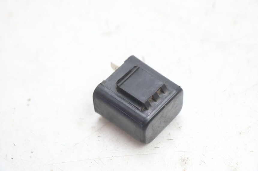 photo de BLINKER RELAIS HONDA CB TWO FIFTY 250 (1991 - 2002) - Zoom auf Gebrauchszustand