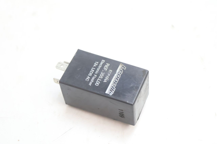 photo de BLINKER RELAIS HM HONDA CRM DERAPAGE RR 50 (2006 - 2017) - Detailansicht des Bauteils