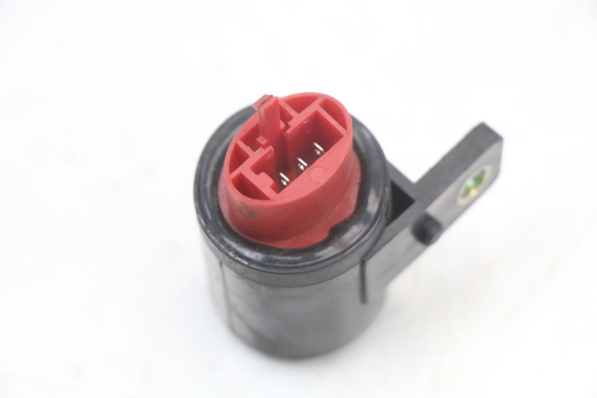 photo de BLINKERRELAIS KYMCO DINK STREET ABS 125 (2011 - 2018) - Technische Nahaufnahme