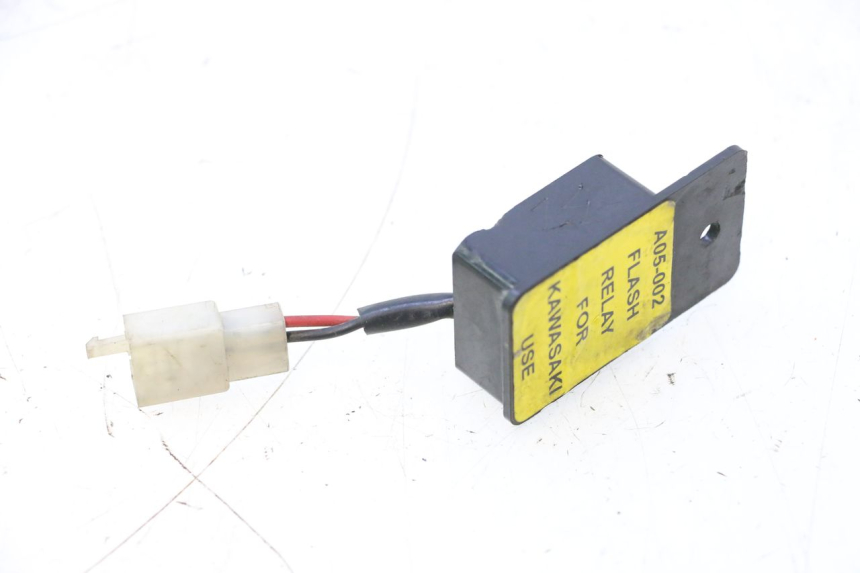photo de BLINKER RELAIS KAWASAKI ER-6 ER6 N 650 (2005 - 2009) - Technische Nahaufnahme