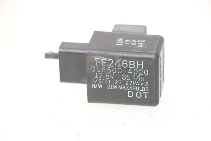 photo de BLINKERRELAIS HONDA FES PANTHEON 125 (2003 - 2007) - Hauptansicht
