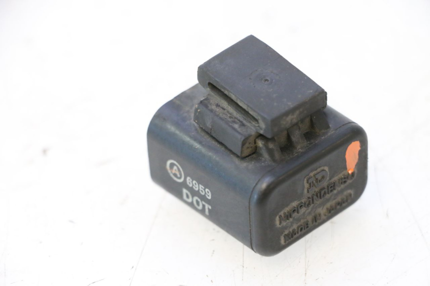 photo de BLINKER RELAIS KAWASAKI GPX F ZX750F 750 (1986 - 1990) - Zoom auf Gebrauchszustand