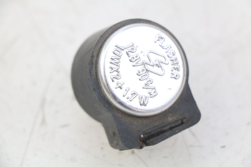 photo de BLINKERRELAIS SUZUKI GSX-F GSX  F 1100 (1988 - 1994) - Hauptansicht